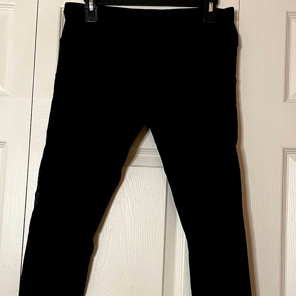 Lululemon Running Capri with Mesh Detail & Pockets